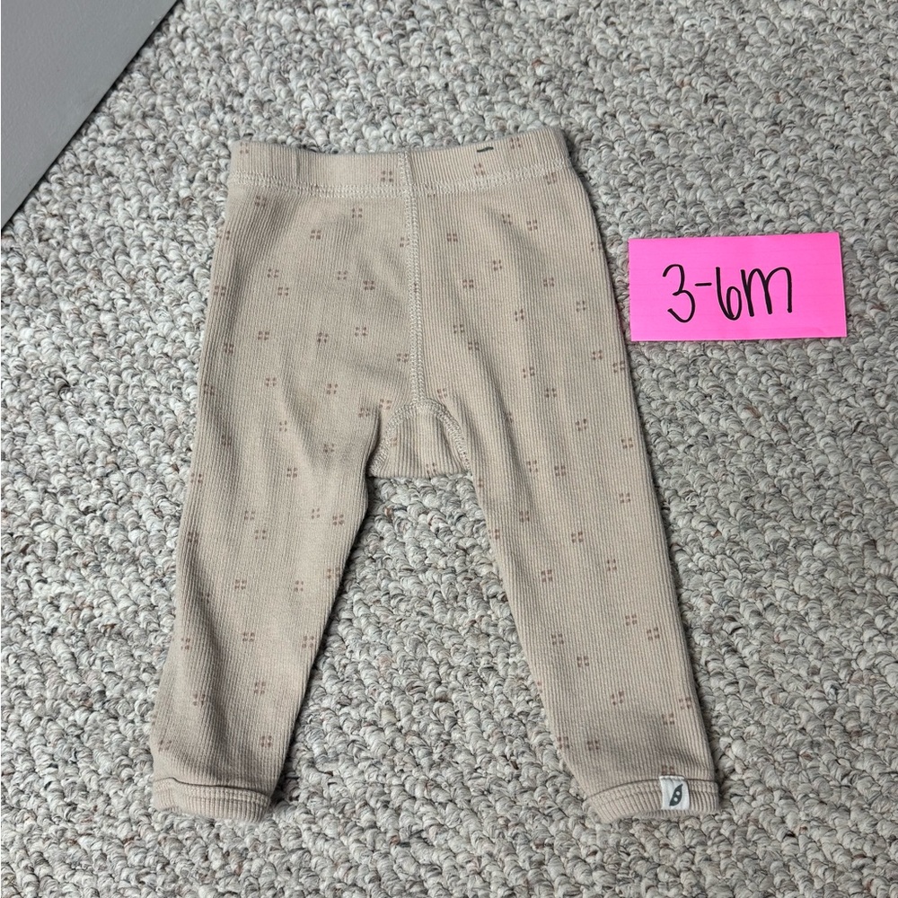 ❤️NWOT Easy Peasy Infant Beige Leggings, 3-6M